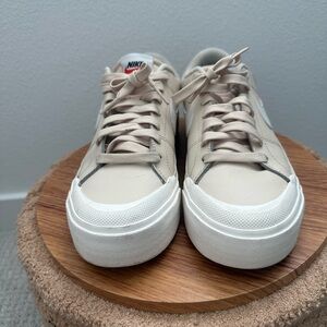 Nike Court Legacy Sneakers